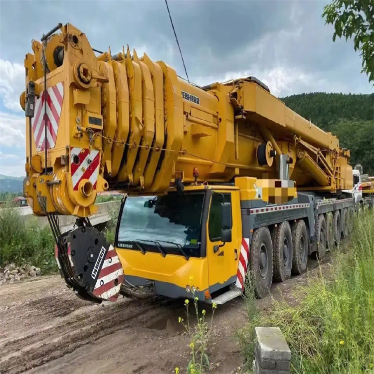 乡城附近100吨吊车出租电话